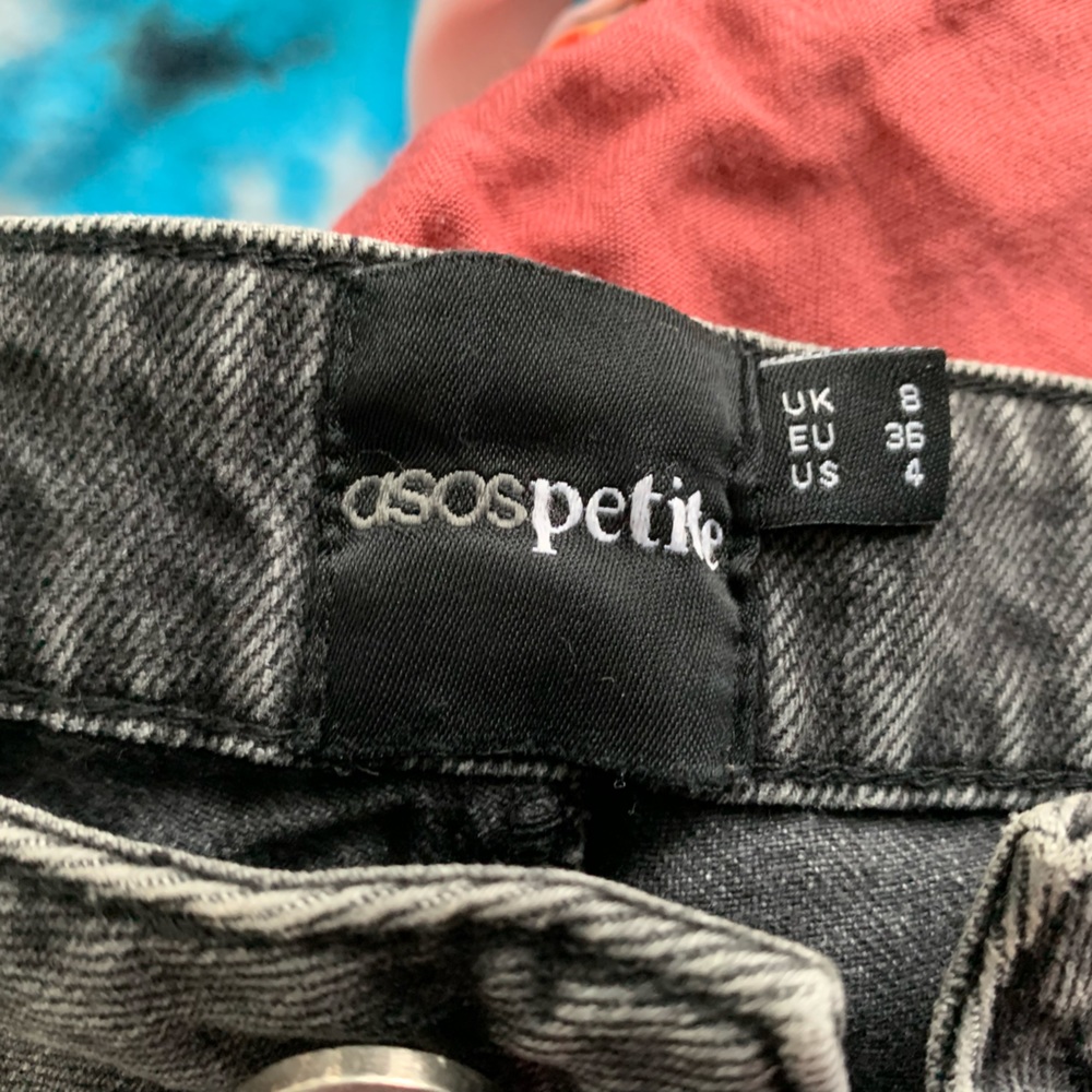 ASOS denim shorts - Picture 3 of 4